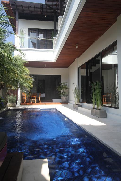 Kedis Bali Villa Kuta Lombok Habitación foto